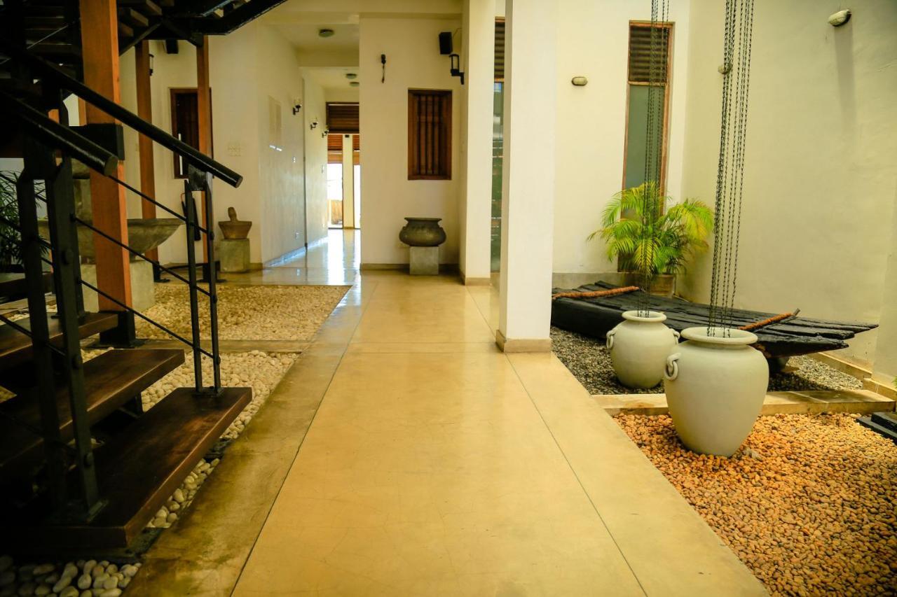 The Cove Hotell Negombo Exteriör bild