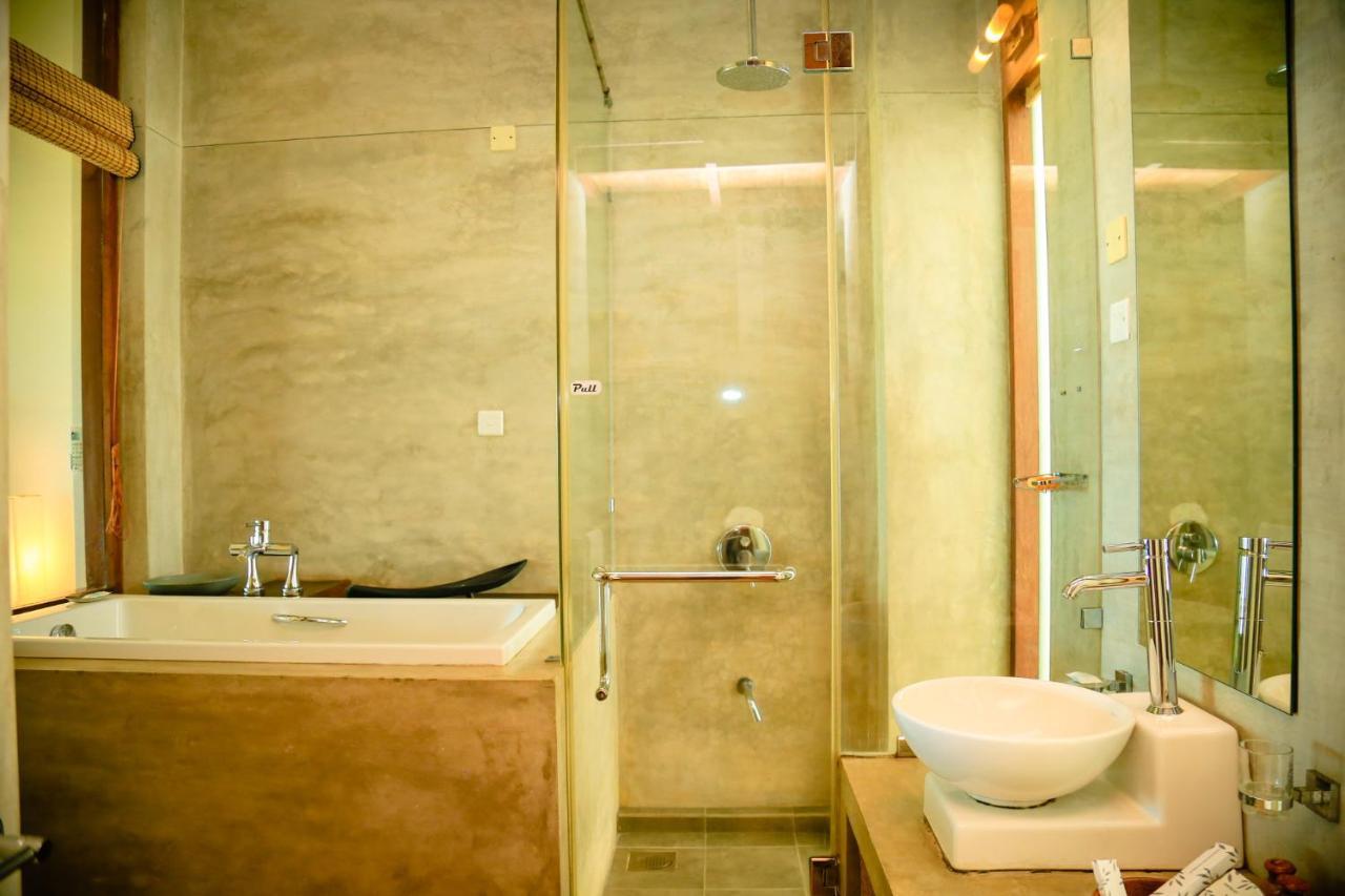 The Cove Hotell Negombo Exteriör bild